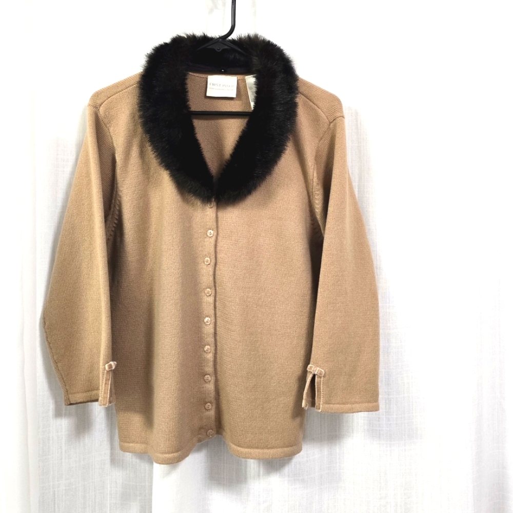 Liz Claiborne Tan Button-Up Cardigan Sweater Black Faux‎ Fur Removable Collar XL